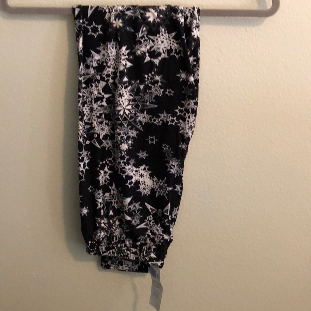 Agnes & Dora snowflake leggings